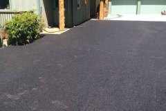 house_asphalt_driveway